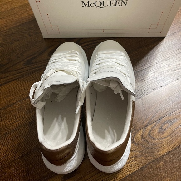 ALEXANDER MCQUEEN OVERSIZED PLATFORM SNEAKERS - Picture 4 of 6